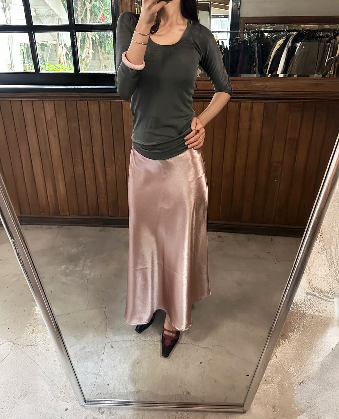 pink satin skirt 상품이미지1