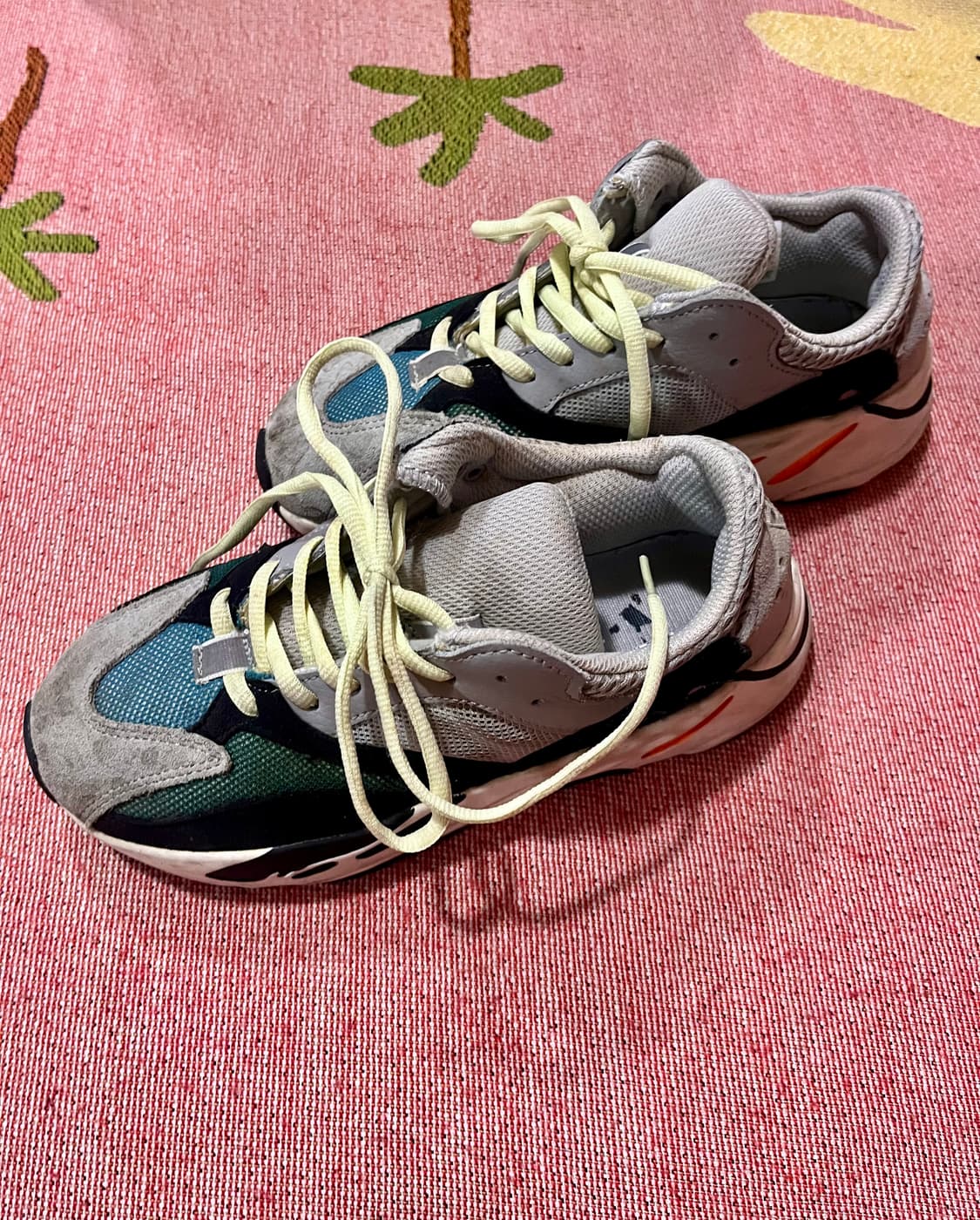 아디다스 이지부스트 웨이브러너 700 230 상품이미지3