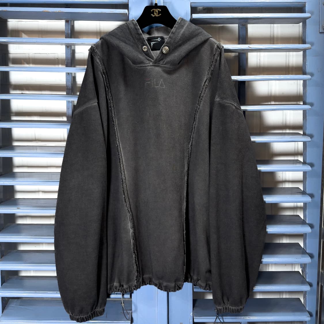 떠그클럽 X 휠라 스티치 워시드 후드스웻 상품이미지2