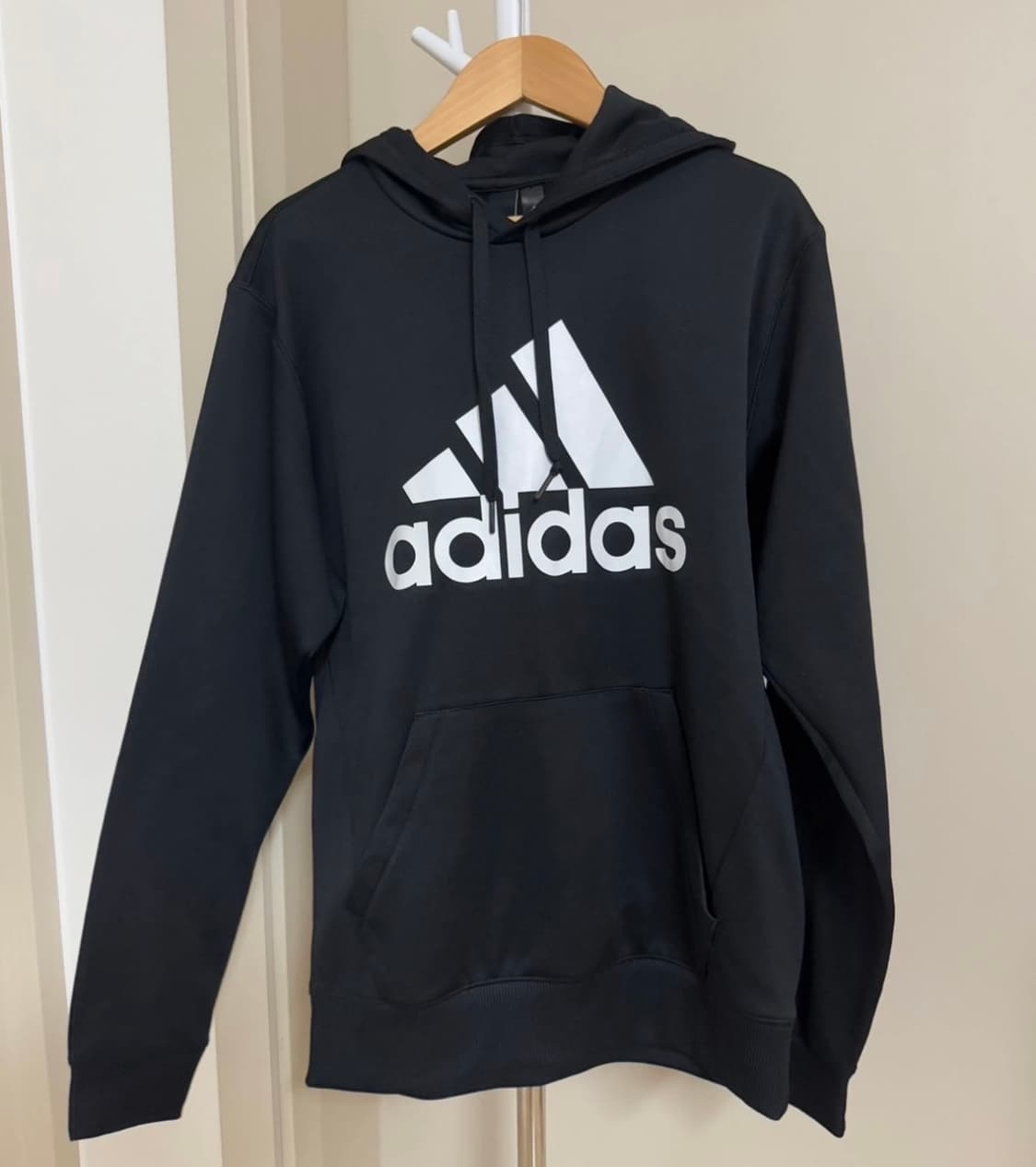 아디다스 중앙로고 기모후드티 블랙 상품이미지2