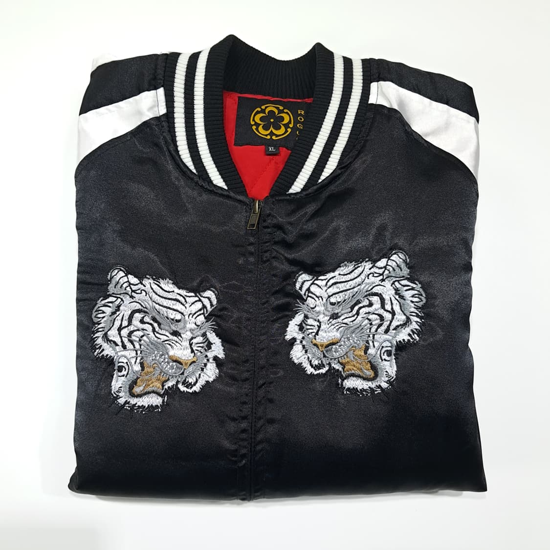 CL555 XL 로그 00s 새틴 블랙 화이트 백호 스카잔 자켓 상품이미지6