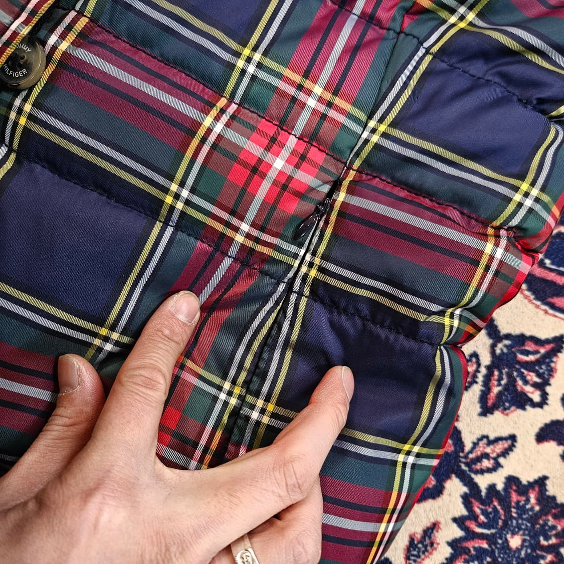 타미힐피거 타탄체크 덕다운 패딩 베스트 M size 상품이미지5