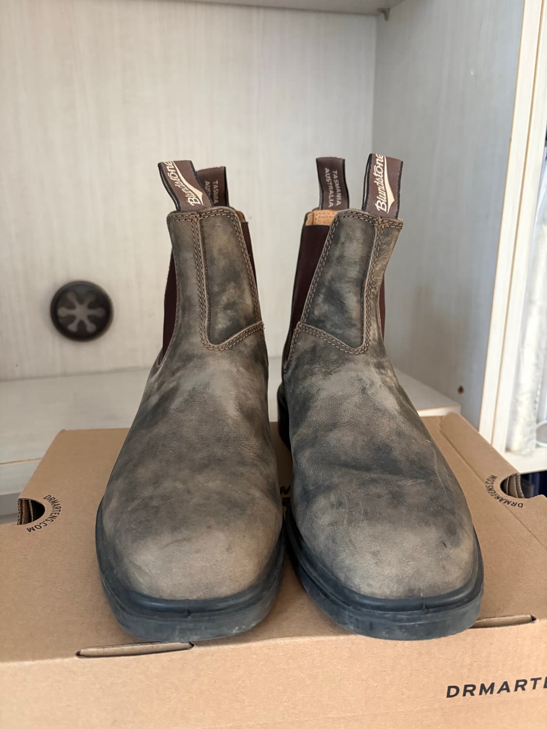 CLASSIC 585 첼시부츠_러스틱브라운 (AU 6) 상품이미지1