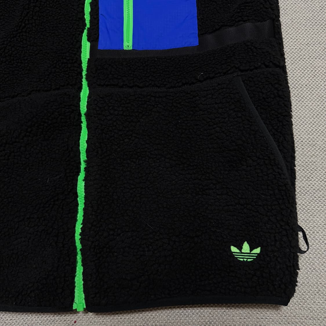 아디다스 뽀글이 플리스 조끼 상품이미지2