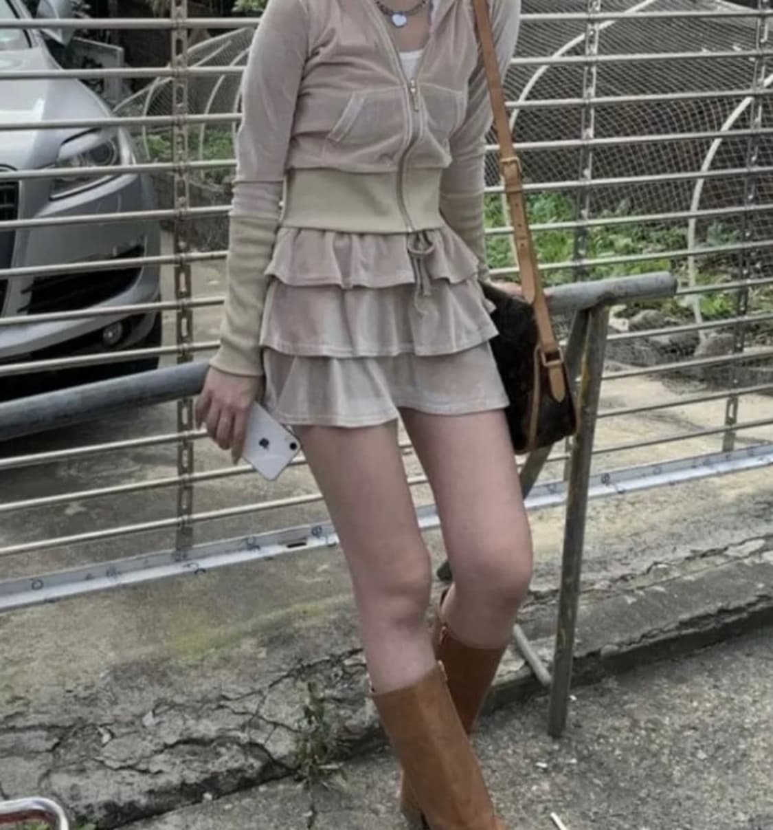 베이비메탈클럽 베메클 벨벳 셋업 베이지 치마  상품이미지1