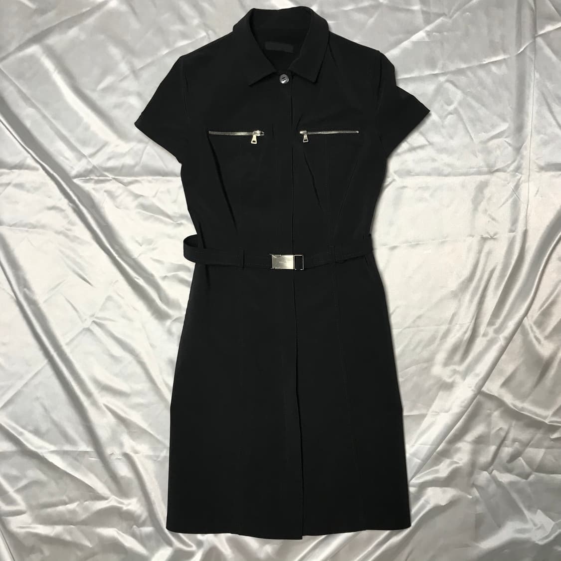 프라다 나일론 벨트 로고 원피스 상품이미지3