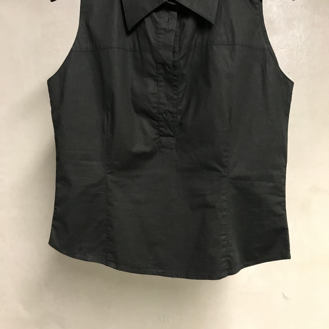 베르사체 슬리브리스 셔츠 블랙 L(W) 상품이미지3