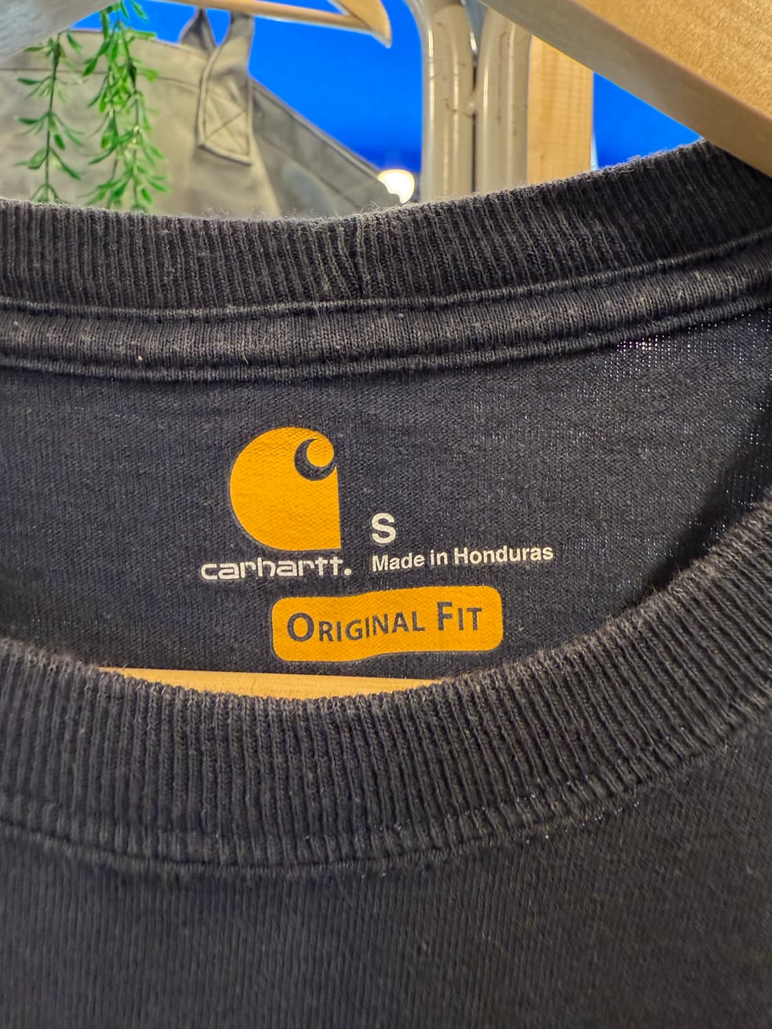 칼하트 네이비 반팔 티셔츠 상품이미지2