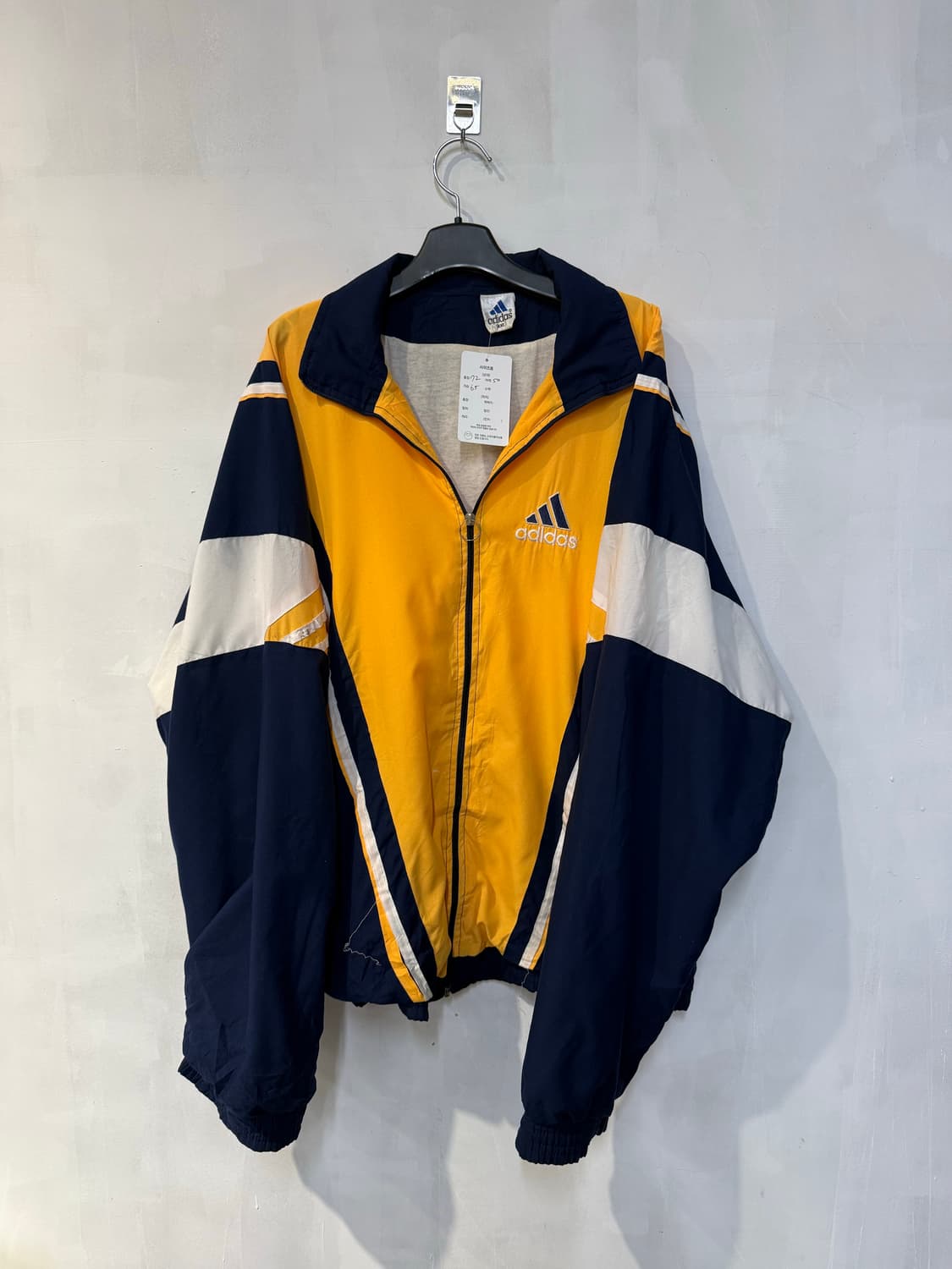 아디다스 옐로우 올드스쿨 바람막이 상품이미지1