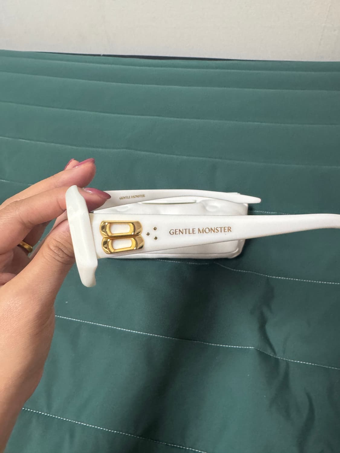 젠틀몬스터 선글라스 화이트 상품이미지2