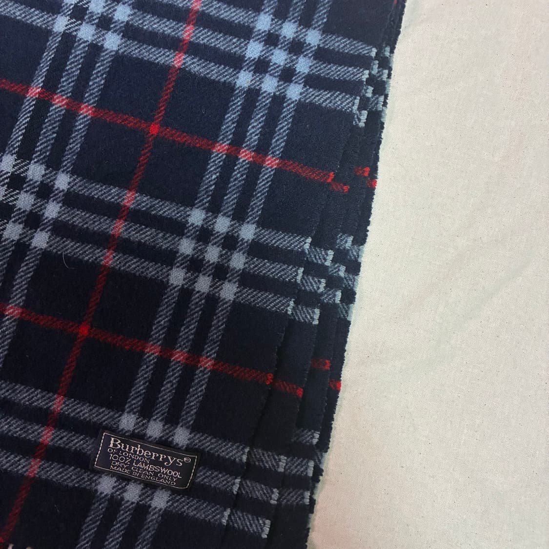 정품 버버리 램스울 체크 머플러 상품이미지4