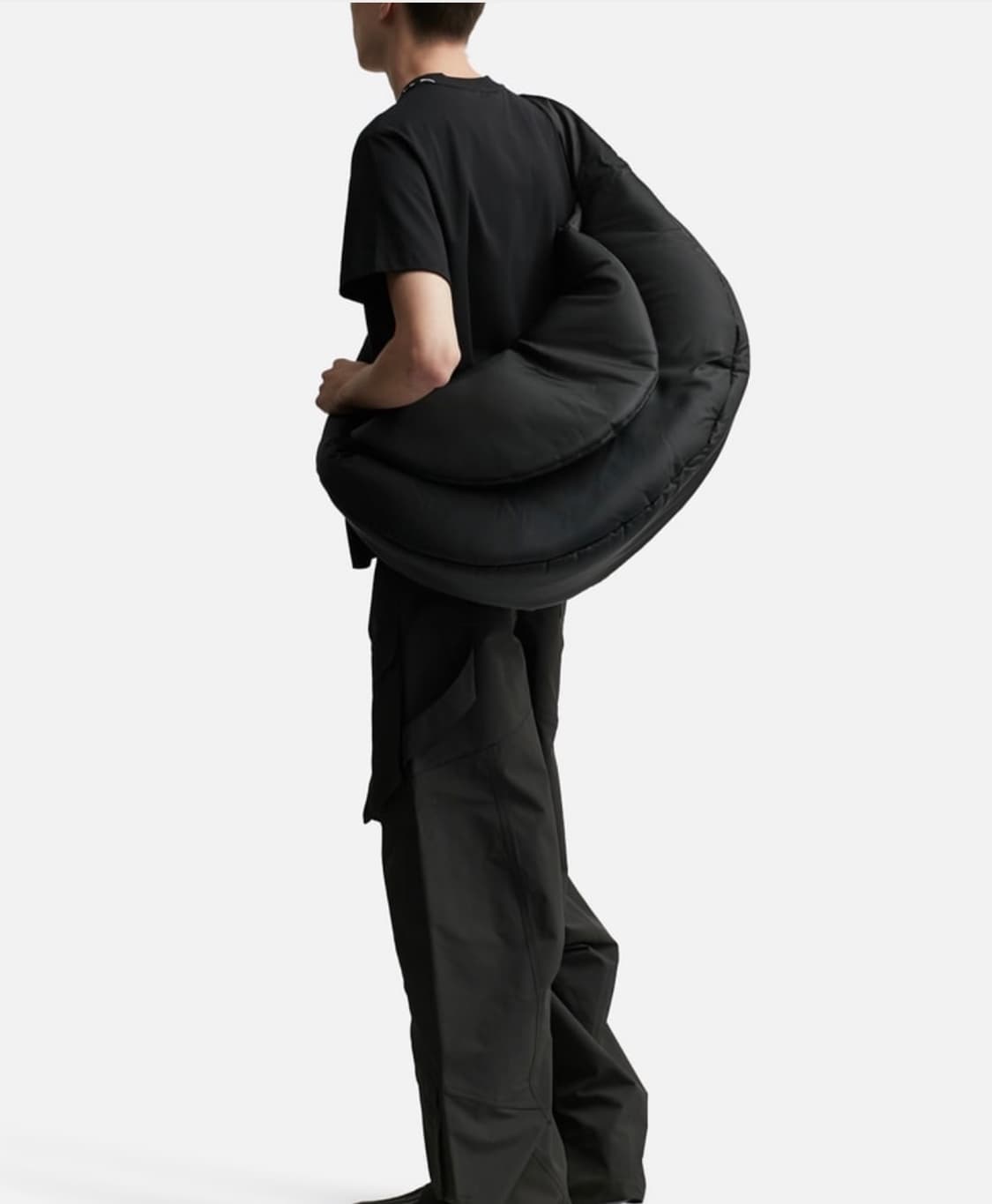 엘리엇 에밀 맥시 크로스바디 백 블랙 상품이미지2