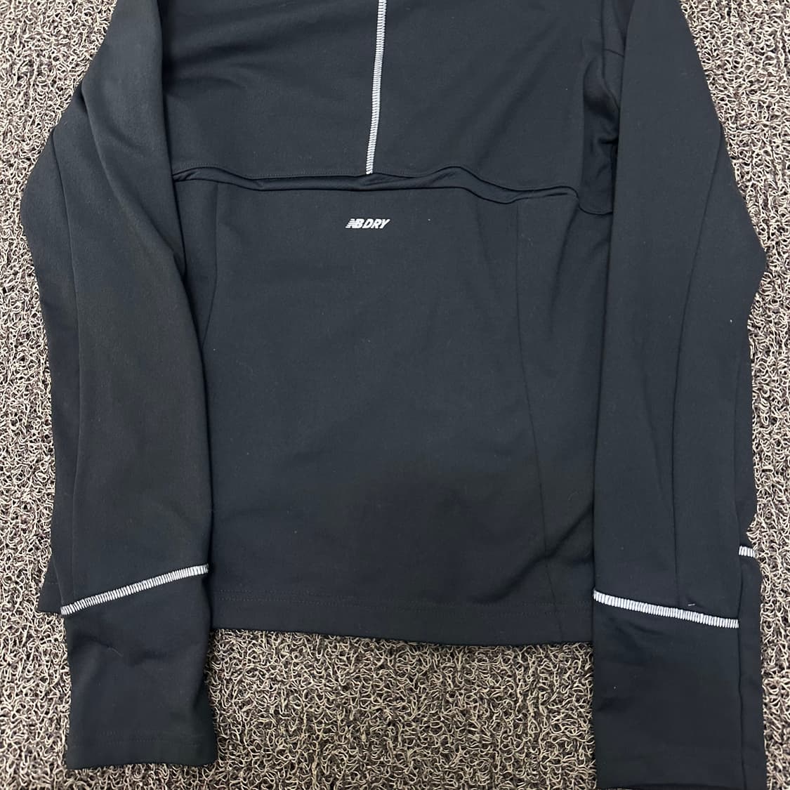 뉴발란스 여성 기능성 집업 져지 운동복 블랙 90(M) 상품이미지8