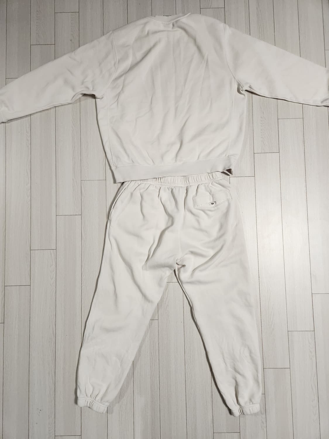 나이키 클럽 플리스 트레이닝복 상하의 세트 사이즈100 L(기모)

나이 상품이미지10