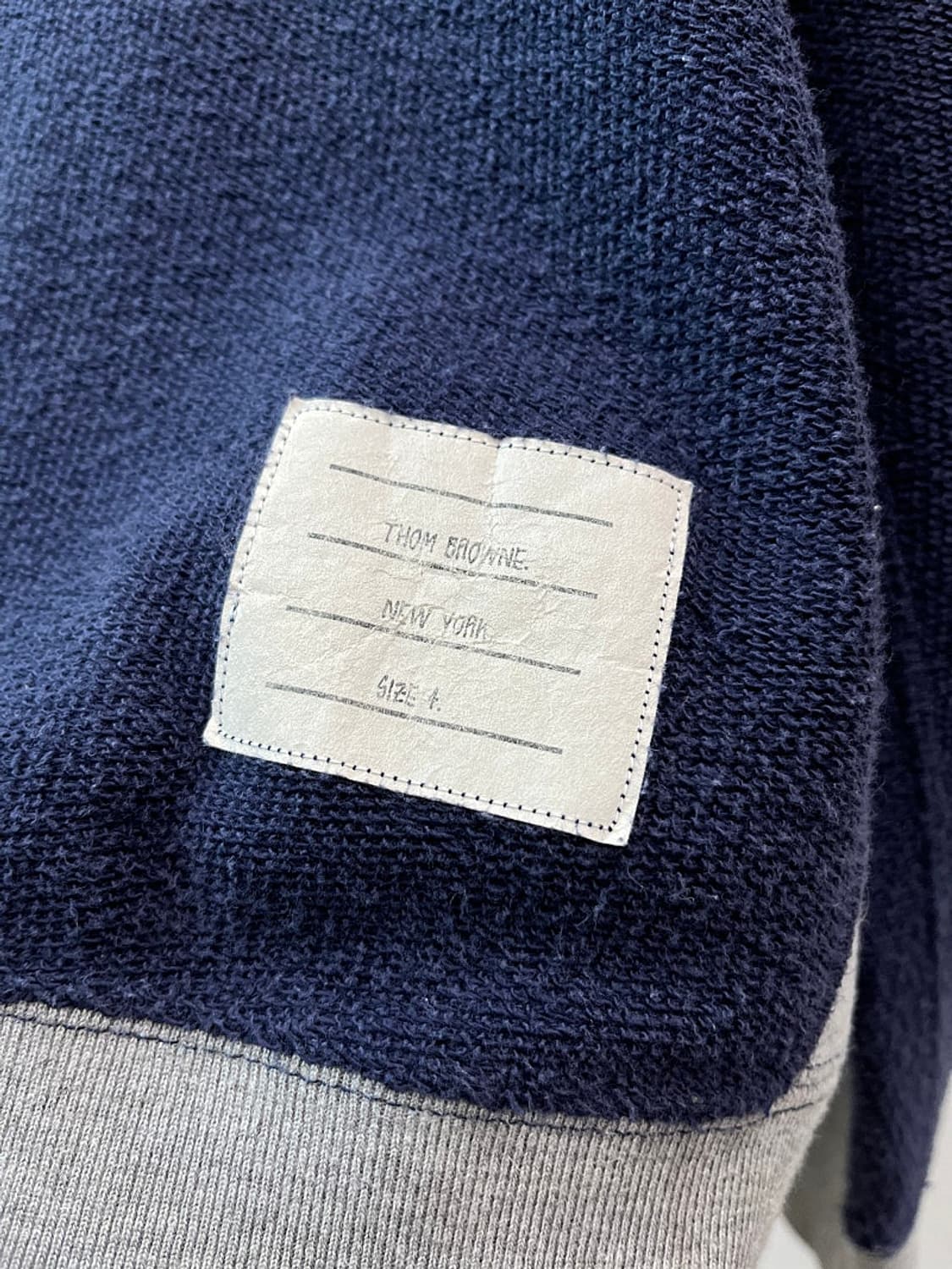 105-110) 톰브라운 부클 맨투맨 상품이미지7