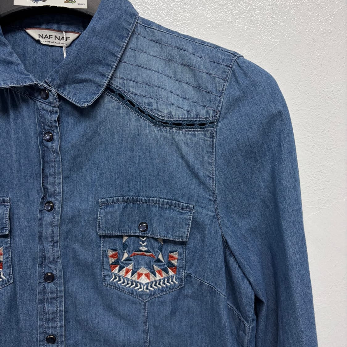 패턴 자수 데님 셔츠 상품이미지3