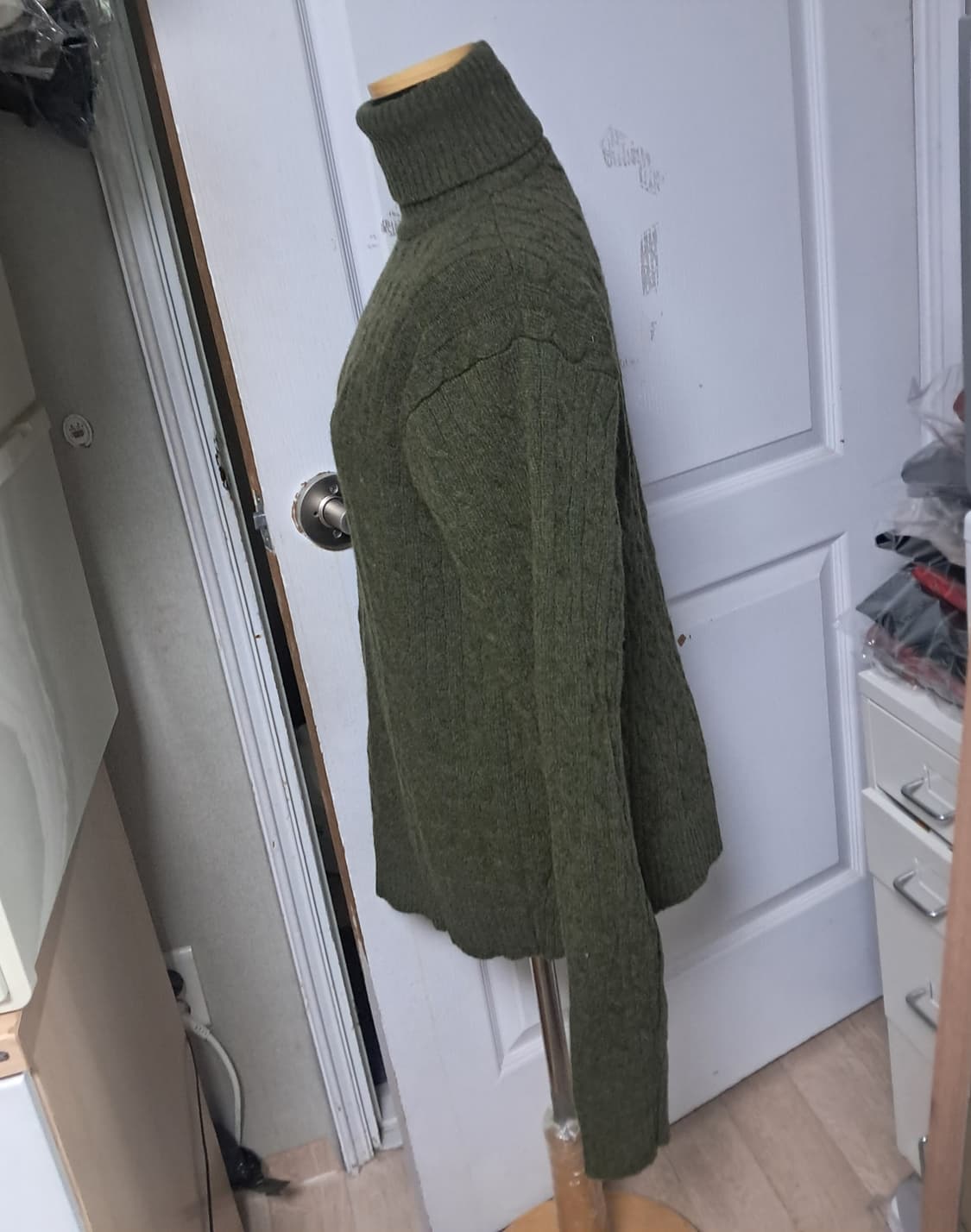 폴로 랄프로렌 남성 꽈배기 케이블 니트 목폴라 니트 M사이즈 상품이미지3