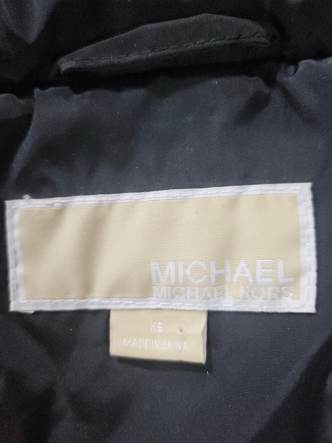 마이클코어스 블랙 다운 패딩 코트  XS 상품이미지5