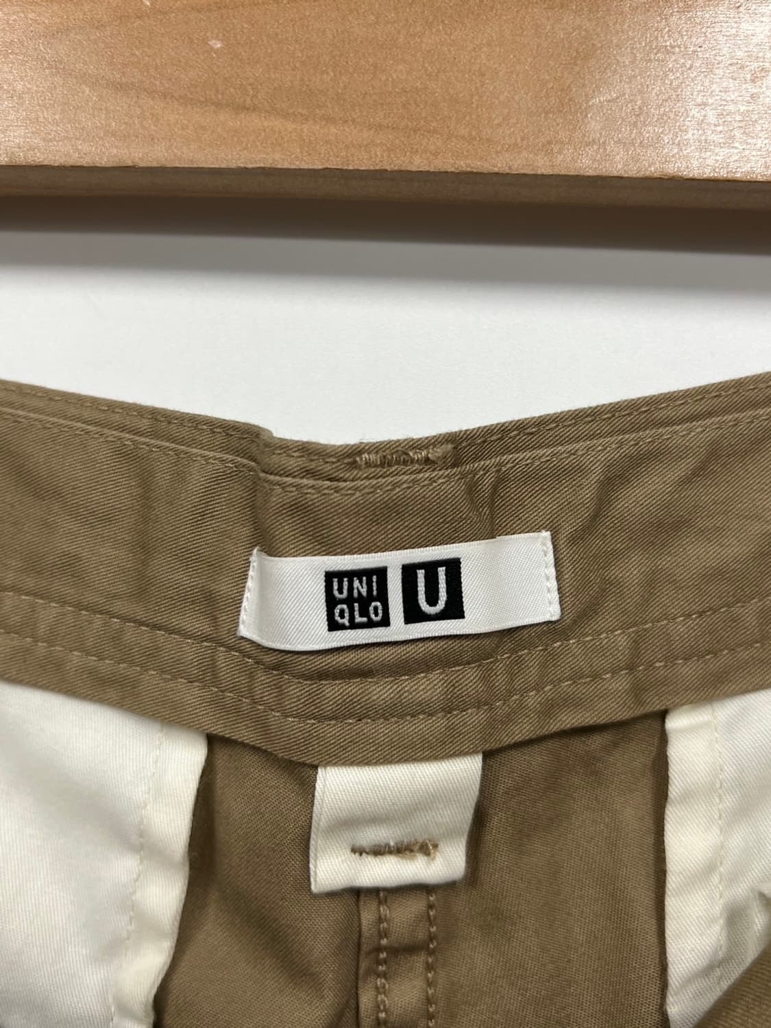 유니클로u 와이드핏 베이지 치노팬츠 상품이미지5