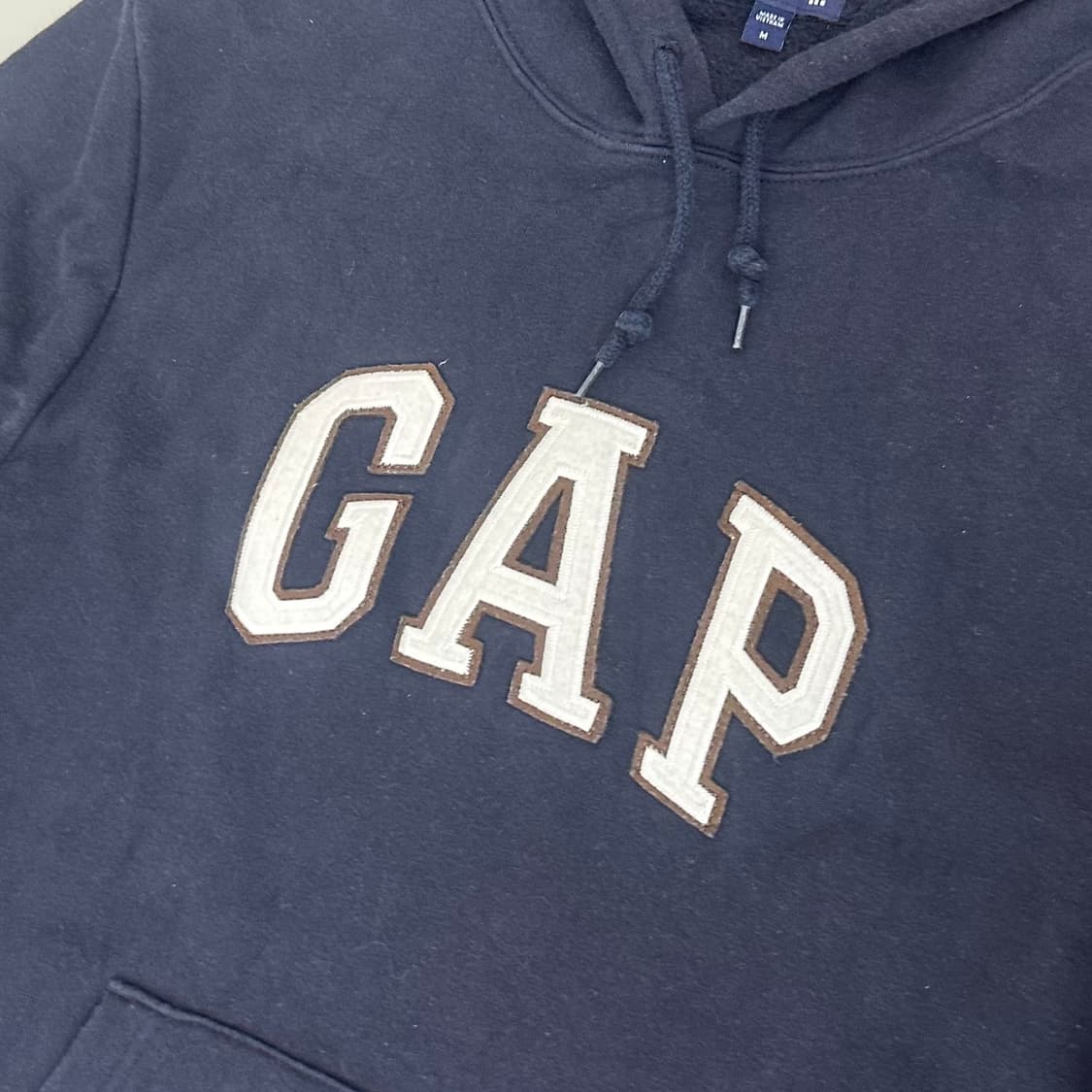GAP 패치 센터로고 후드티 상품이미지3