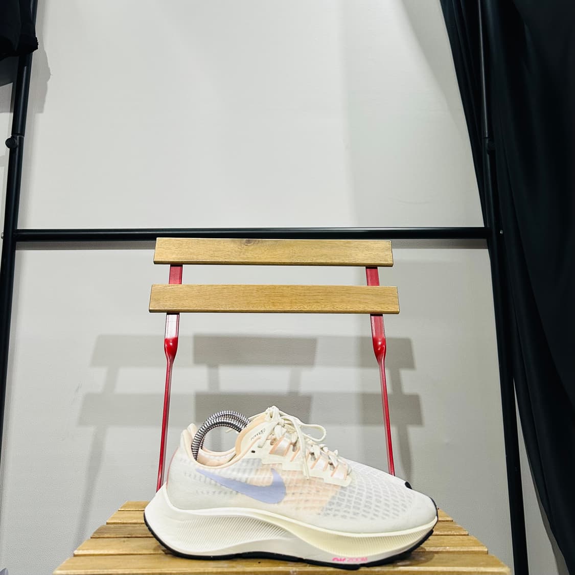 240) 나이키 운동화 여성 여자 런닝화 에어 줌 페가수스 37 상품이미지1