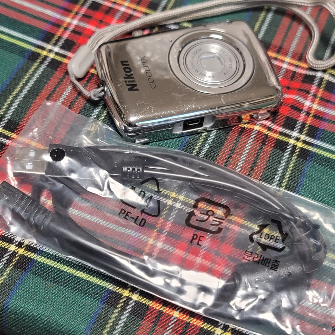 니콘 쿨픽스 S01 실버 연예인 디카 디지털 카메라 상품이미지4