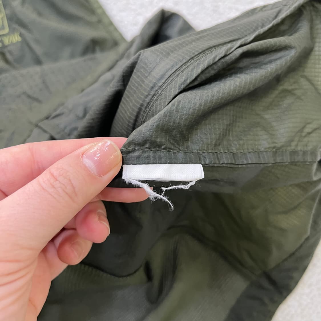 105 블랙야크 경량 바람막이 조끼 0414M 상품이미지3