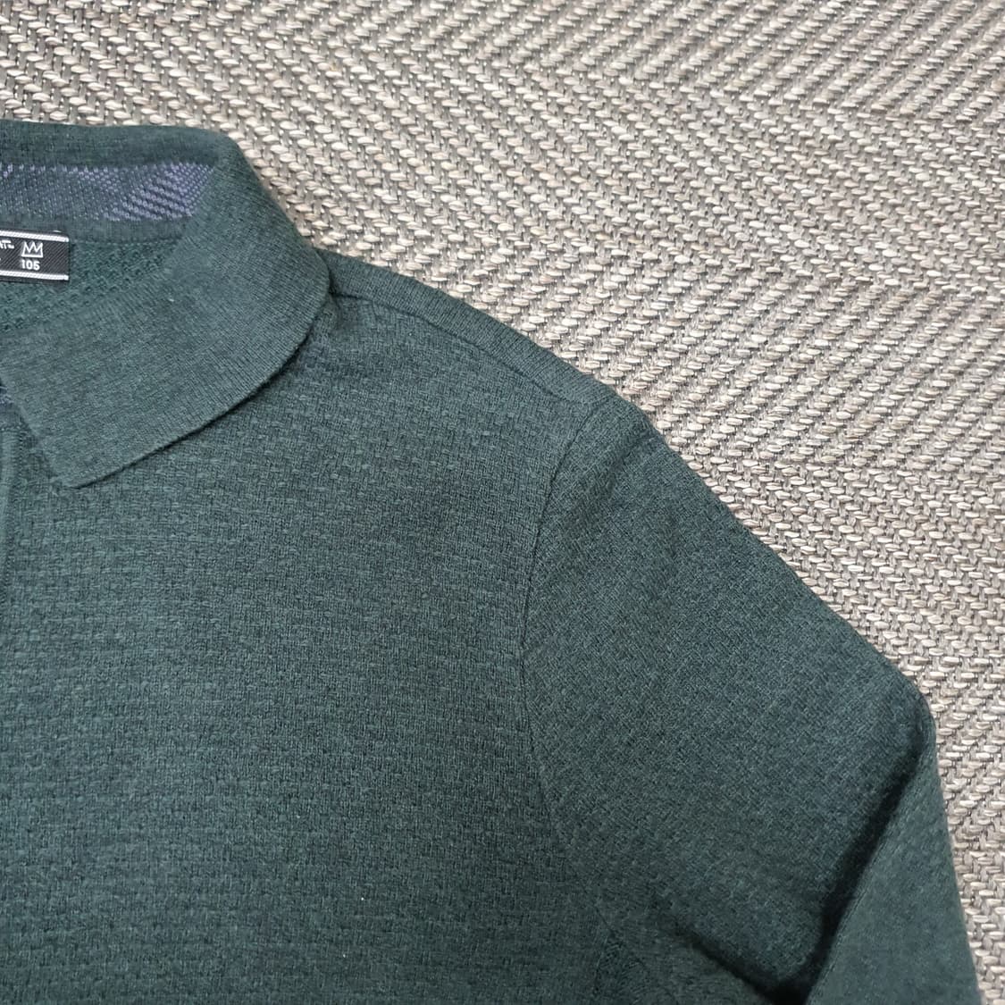 장미쉘바스키아 니트 카라티 남자105 상품이미지3