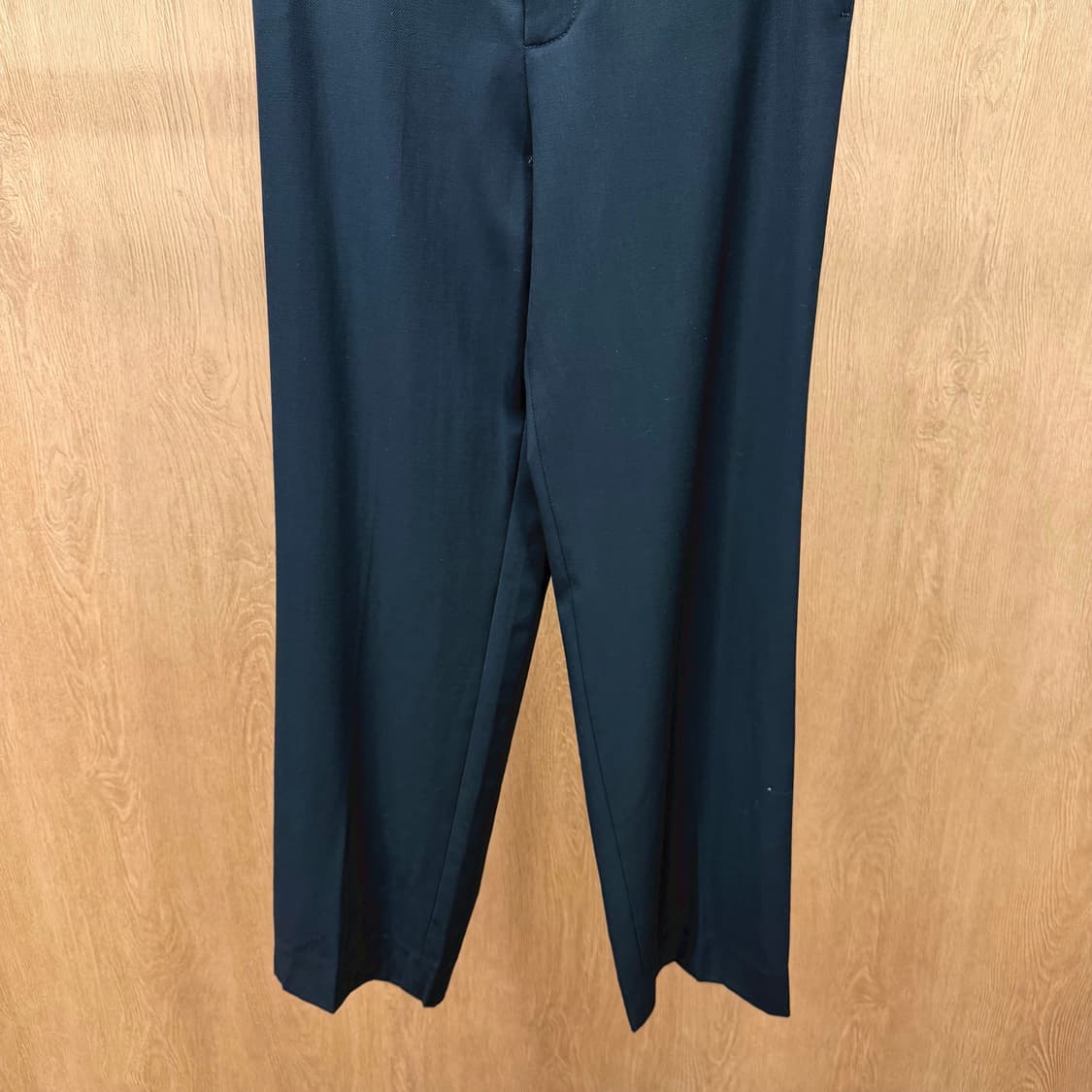 구찌 슬랙스 더블 버튼 지퍼 클로징 싱글 백포켓 디테일 스트레이트핏 블랙 상품이미지5