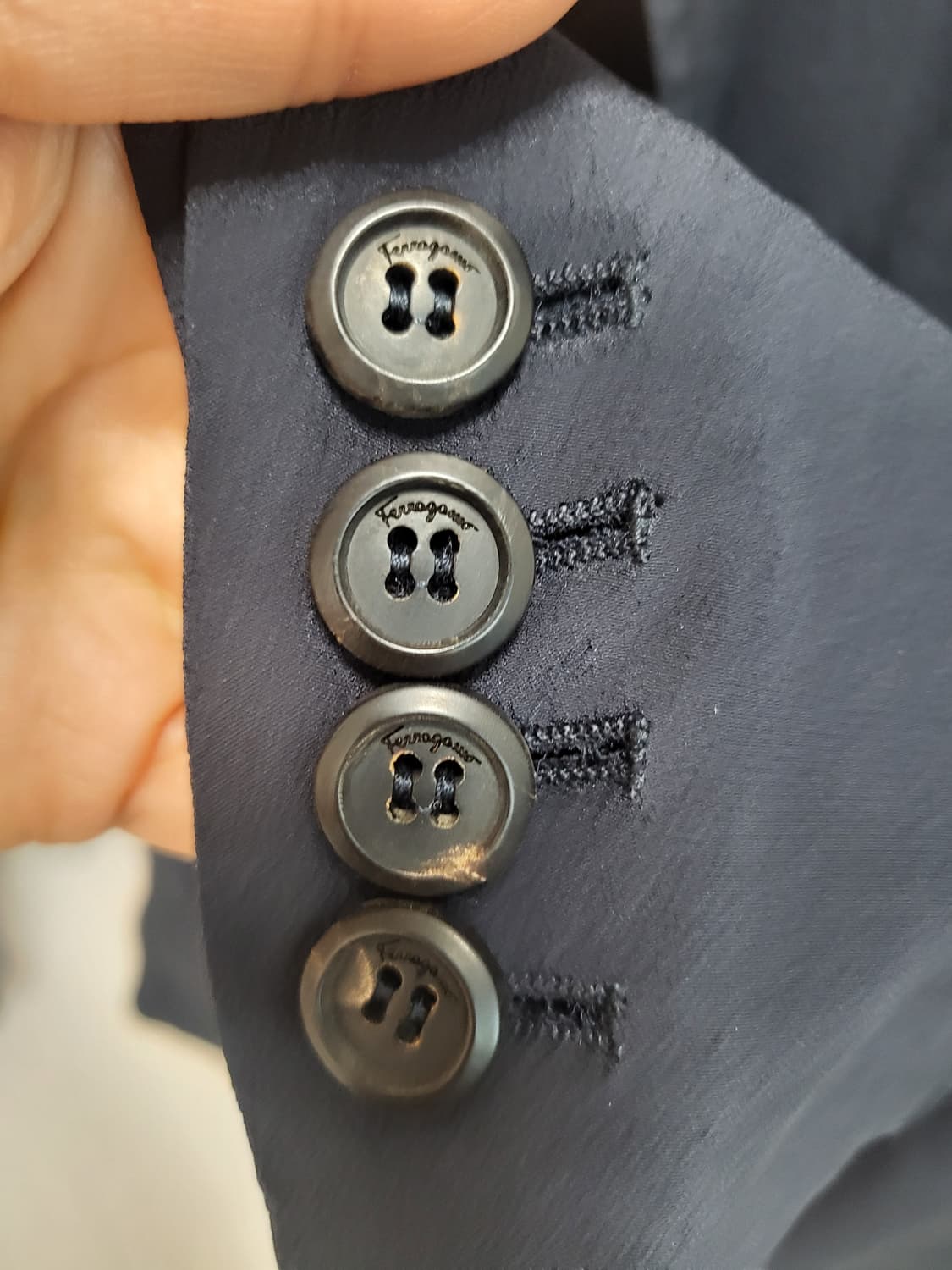 (정품)살바토레 페라가모 네이비 실크100블레이저 44-통통66% 상품이미지5