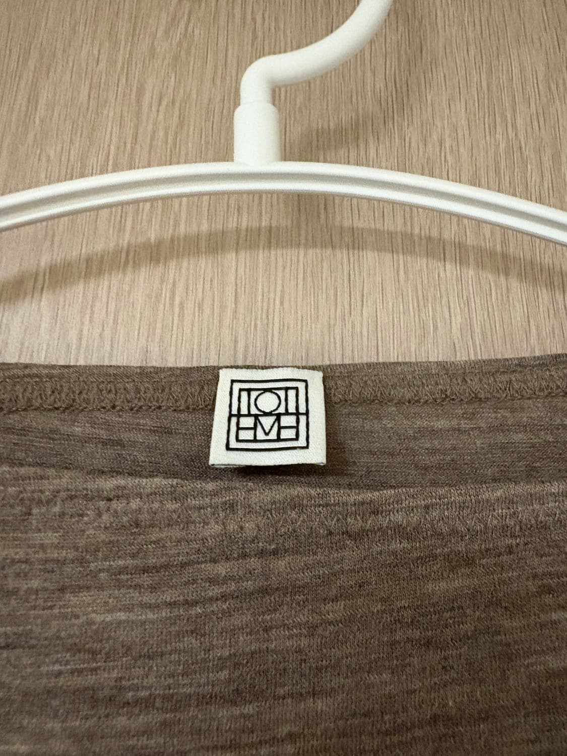 Toteme 울100 보트넥티셔츠 상품이미지4