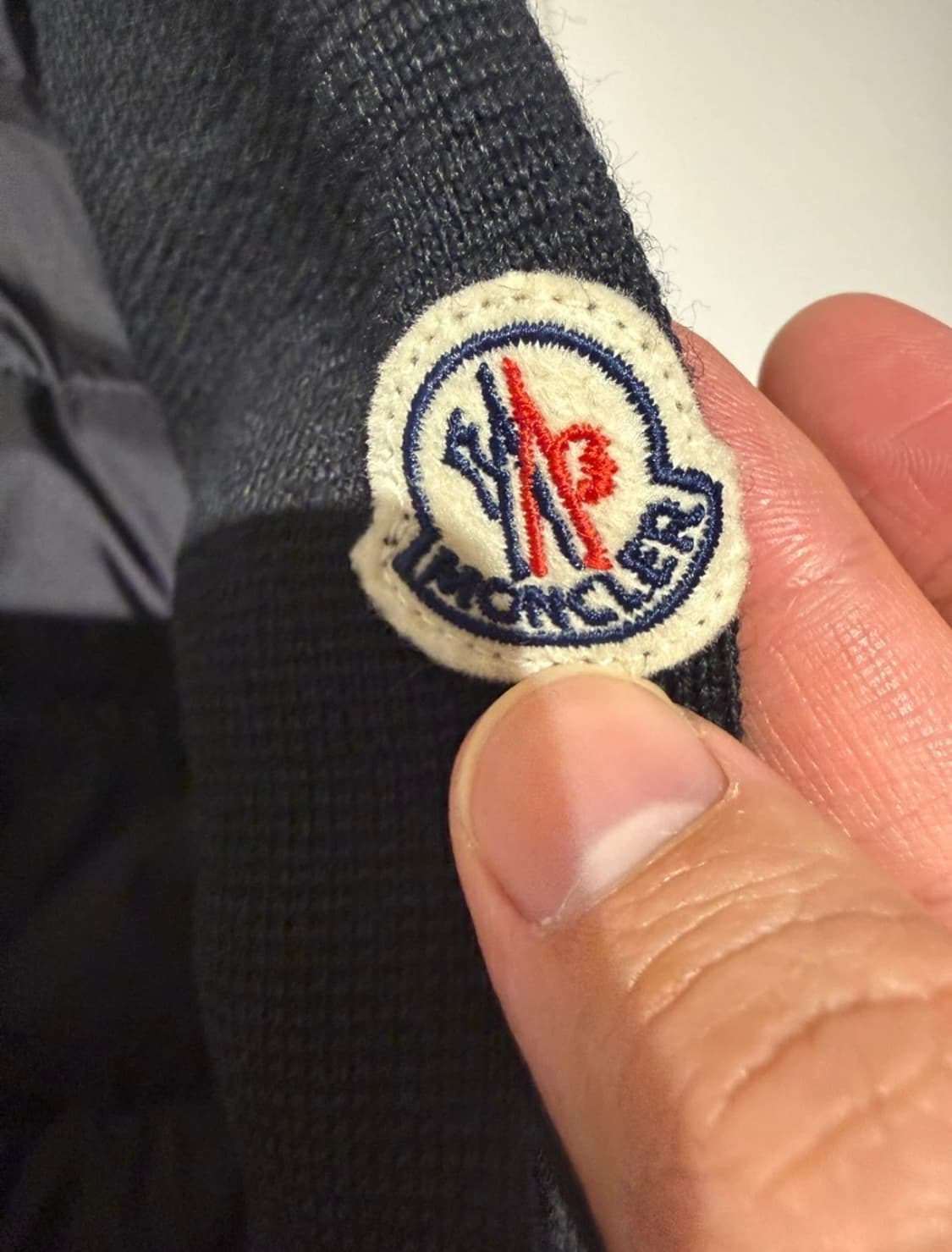 몽클레어 24fw 니트패딩 가디건 L 상품이미지2