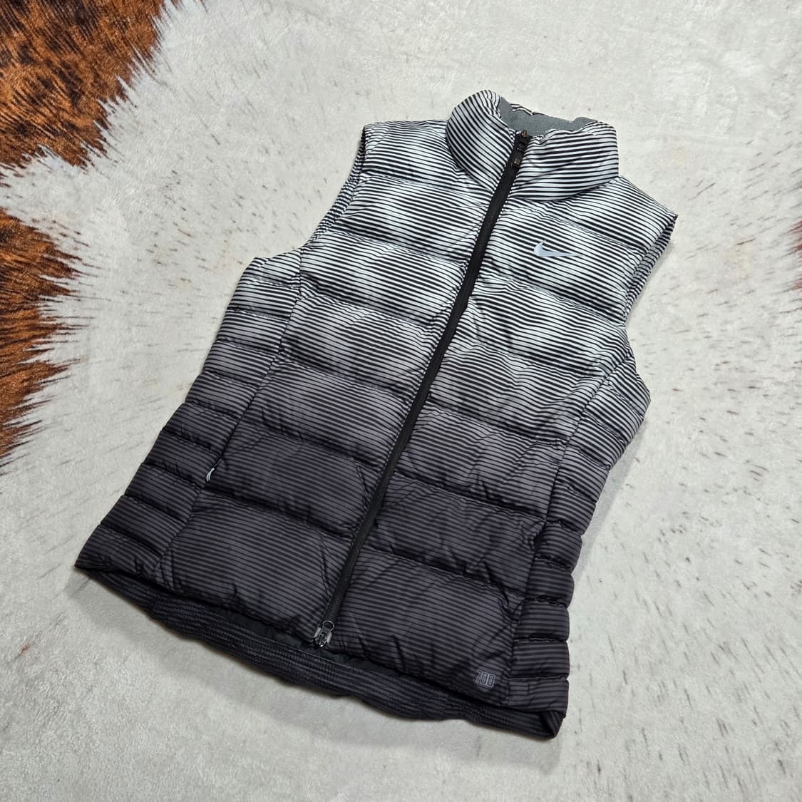 나이키 그라데이션 구스다운 패딩 베스트 상품이미지1