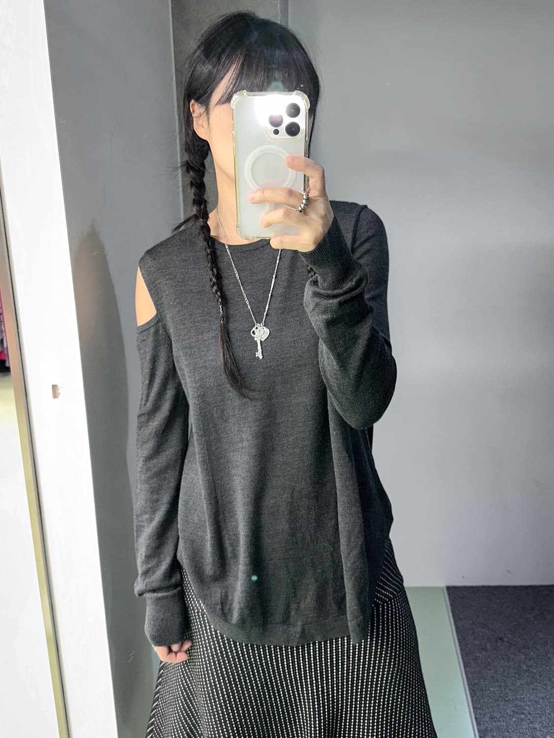 theory one open shoulder top 상품이미지4