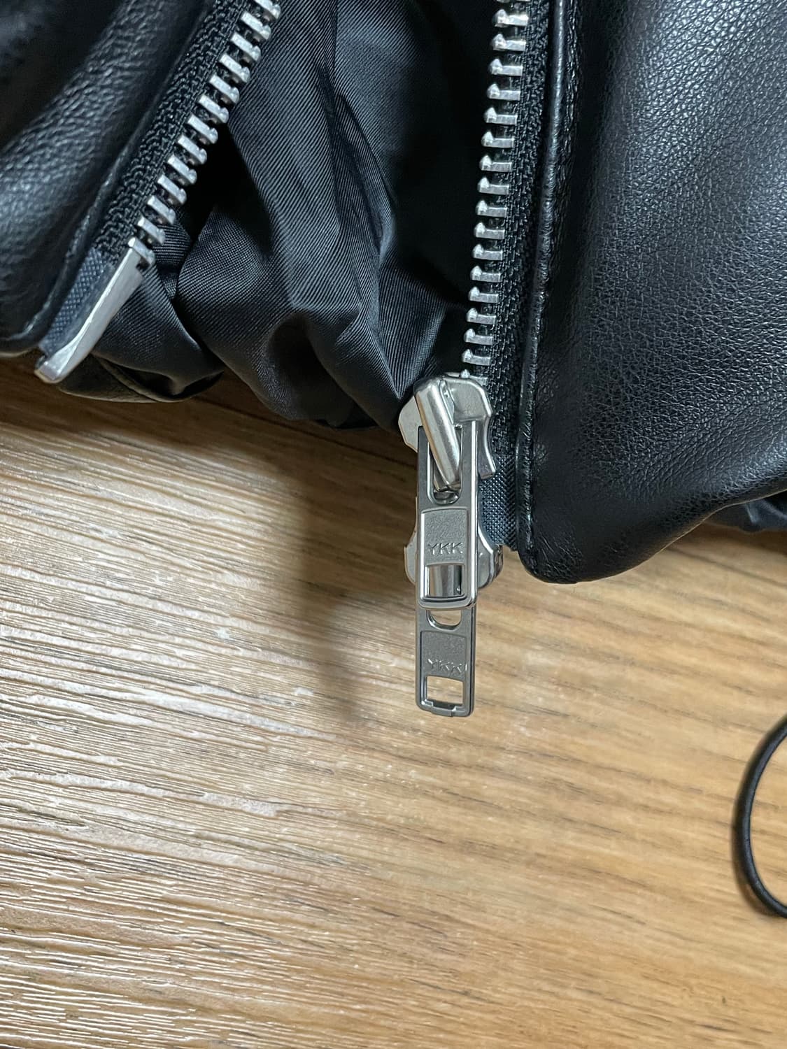 에이징ccc 비건레더 패딩 xl 상품이미지3