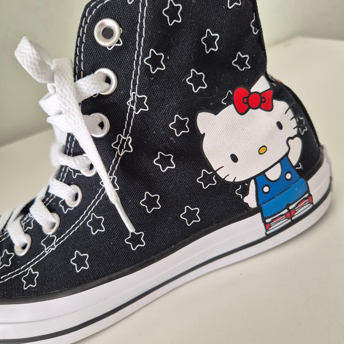 컨버스 척테일러 올스타 헬로키티 하이 250 상품이미지5