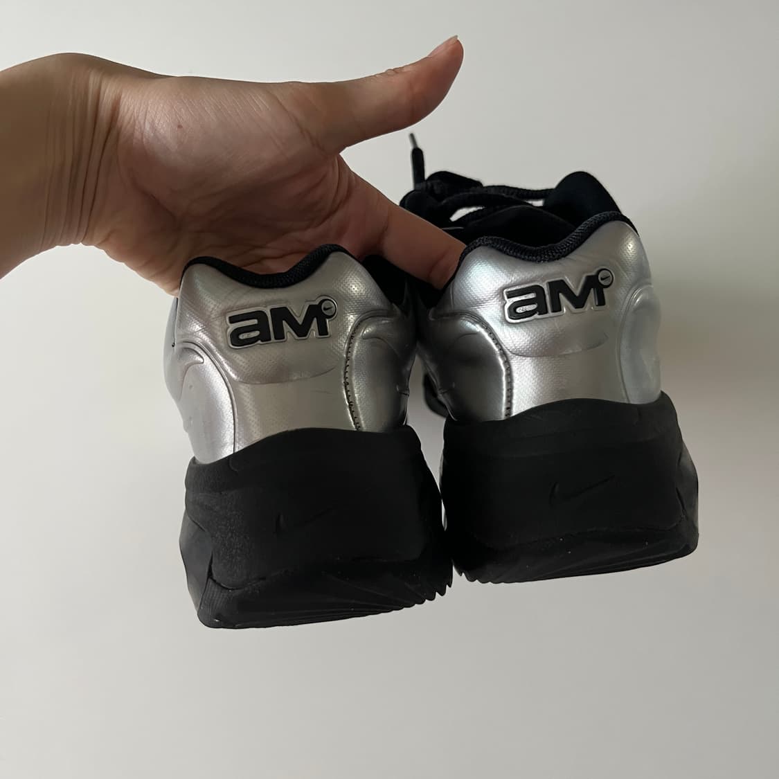 NIKE Air Max Muse Black Metallic Silver 상품이미지9