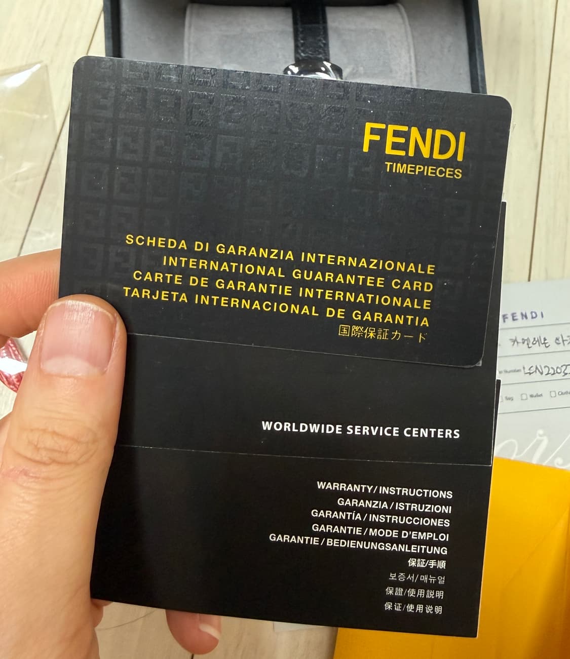 FENDI Chameleon Watch 상품이미지9