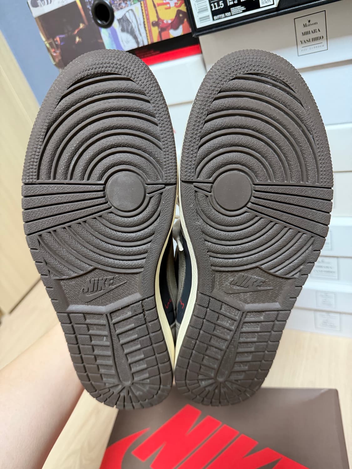 나이키 에어조던1 트래비스 스캇 로우 OG 280사이즈 상품이미지9