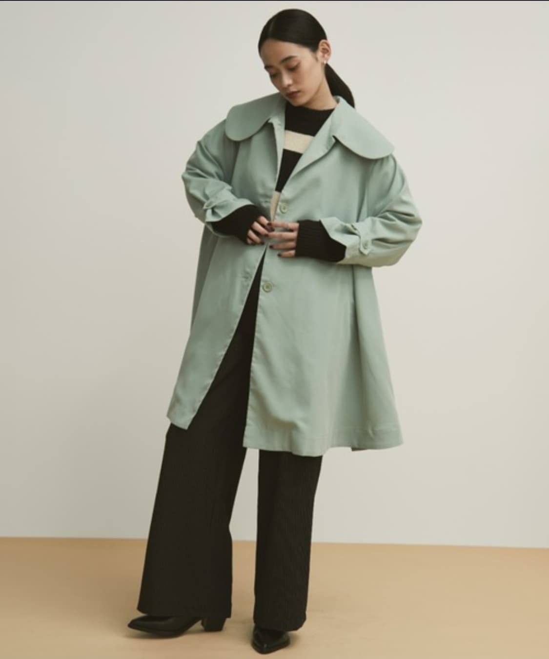 라운드 칼라 스텐 컬러 코트 상품이미지1