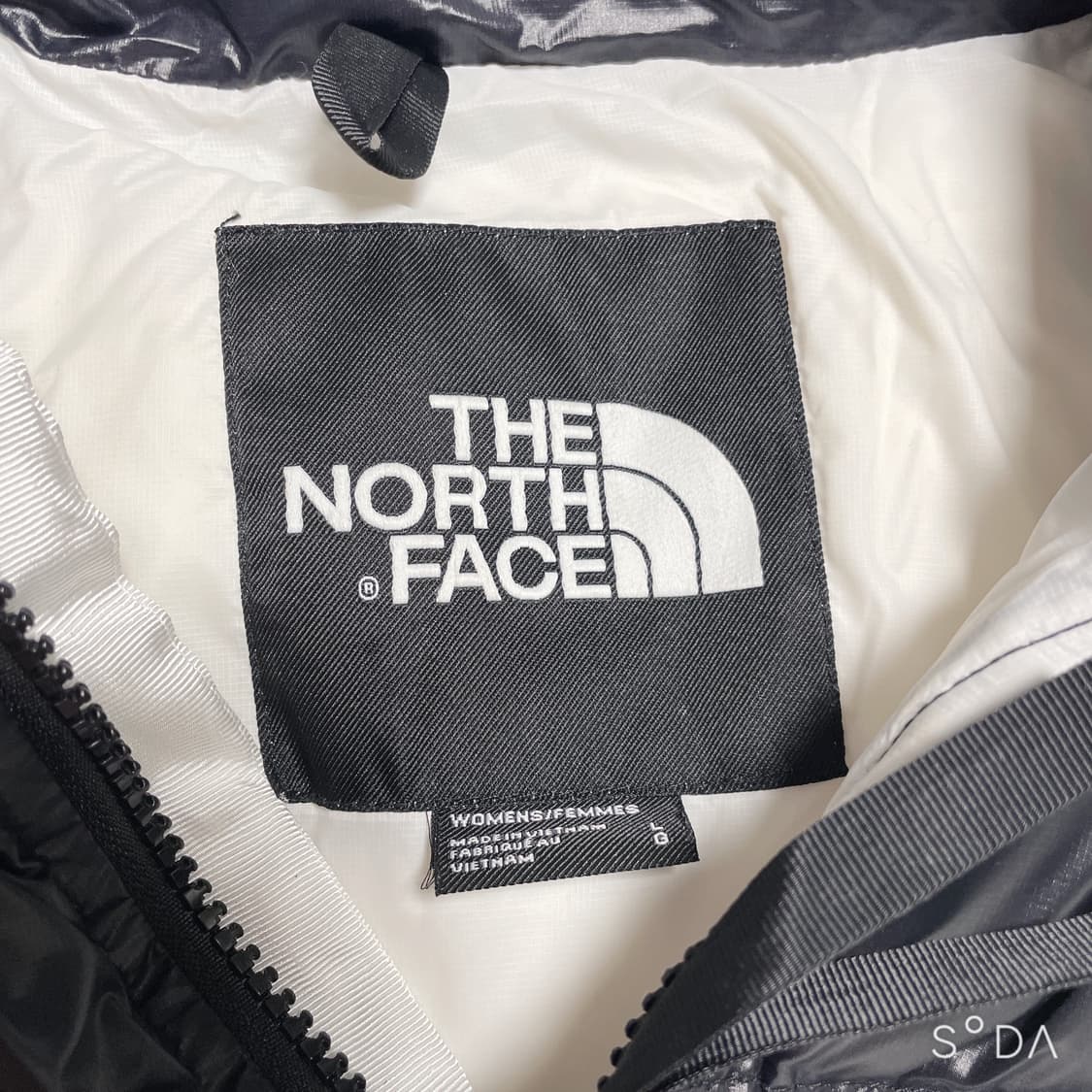노스페이스 700 화이트/블랙 크롭 패딩 상품이미지4