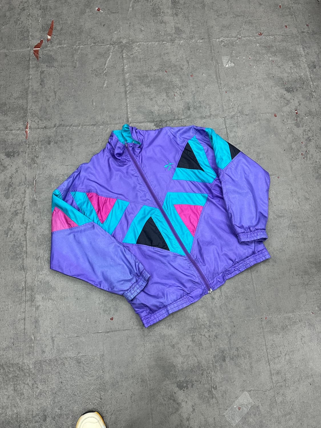 푸마 올드스쿨 바람막이 상품이미지1