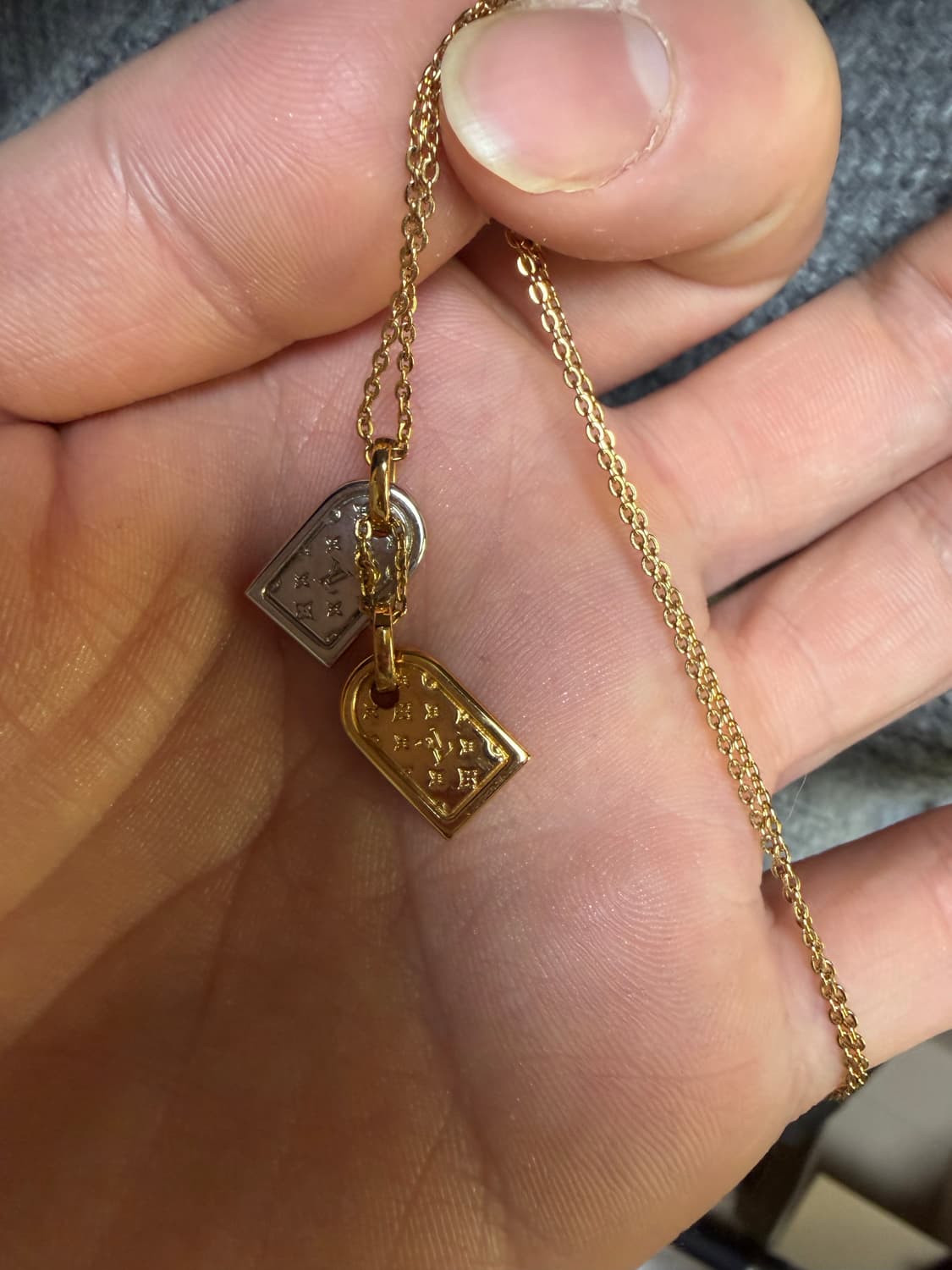 루이비통 나노그램 목걸이 상품이미지3