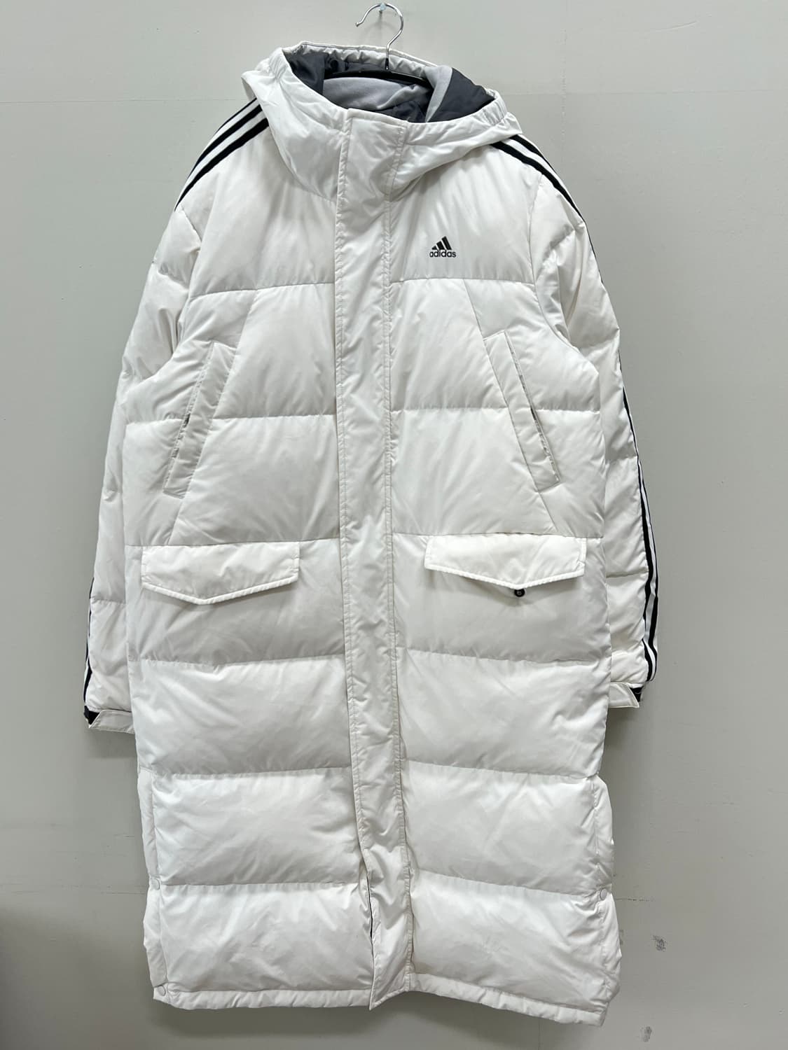 아디다스 삼선 롱 다운 패딩 화이트 상품이미지2