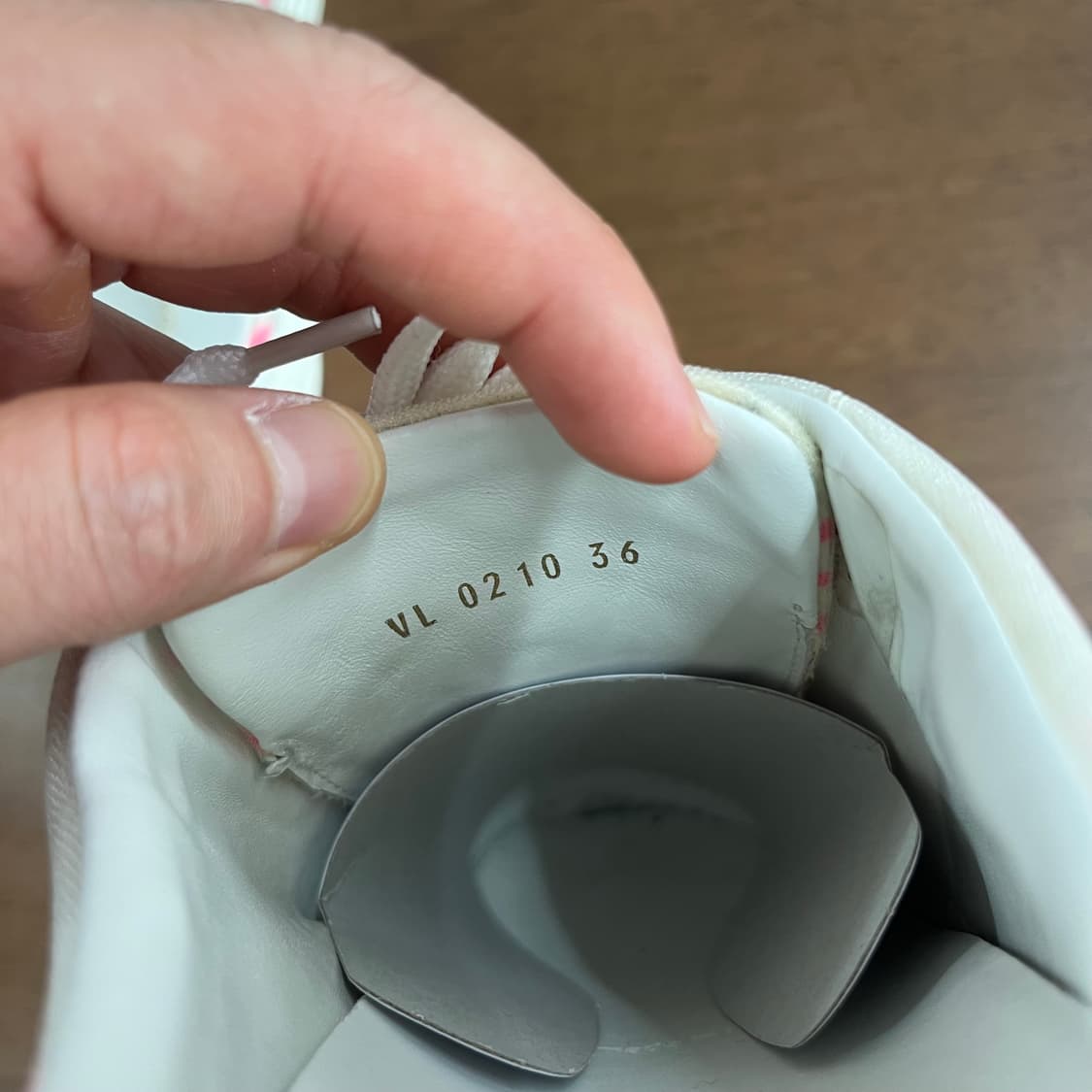 루이비통 스텔라 오픈백 뮬 36 상품이미지6
