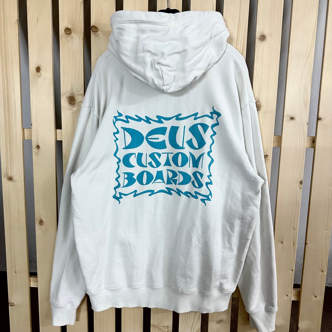 (L) 데우스 화이트 빅로고 후드티 상품이미지2