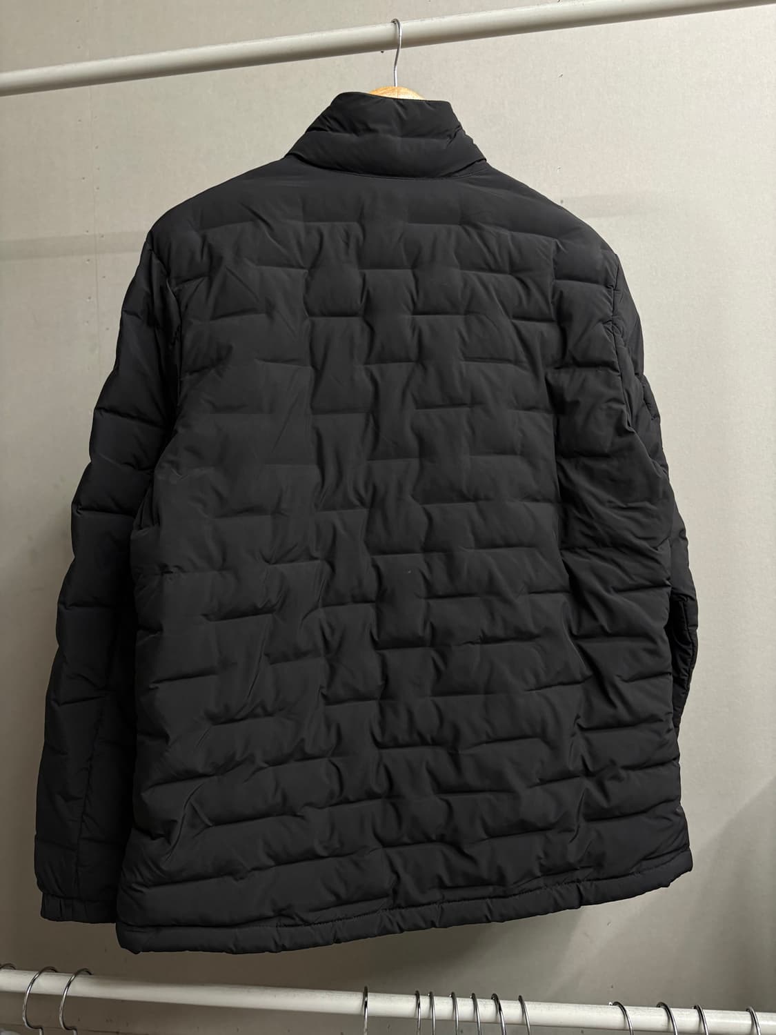 몽벨 경량 블랙패딩 상품이미지4