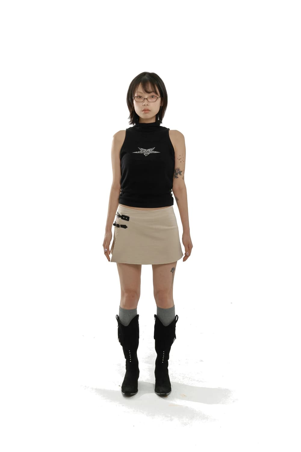 카시코 스타 하이넥 슬리브리스 탑 블랙 상품이미지1