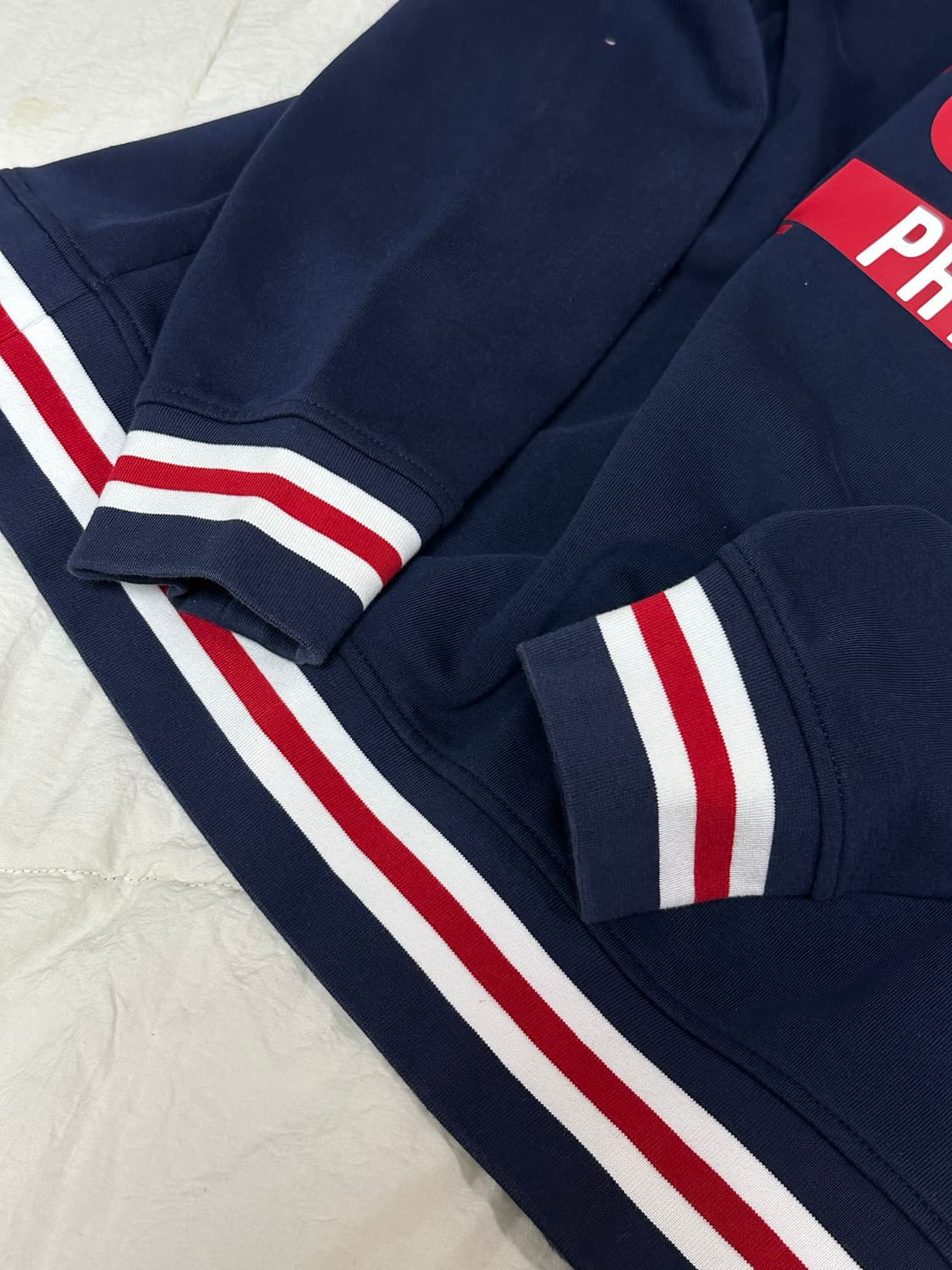 폴로 네이비 맨투맨 손목 디테일  상품이미지4