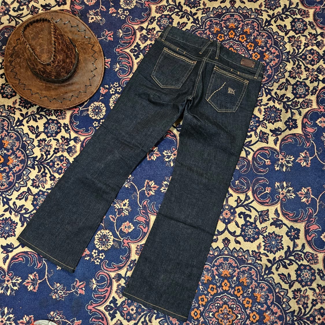 Raw Buck by 버커루 포켓 스티치 부츠컷 데님 팬츠 상품이미지5